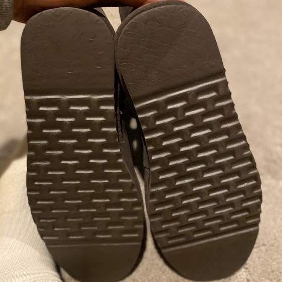 NEW Bearpaw boots! - Picture 4 of 8